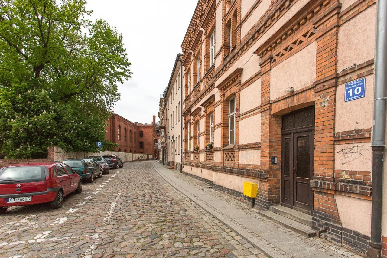 Three Single Beds Apartment Torun Exterior photo